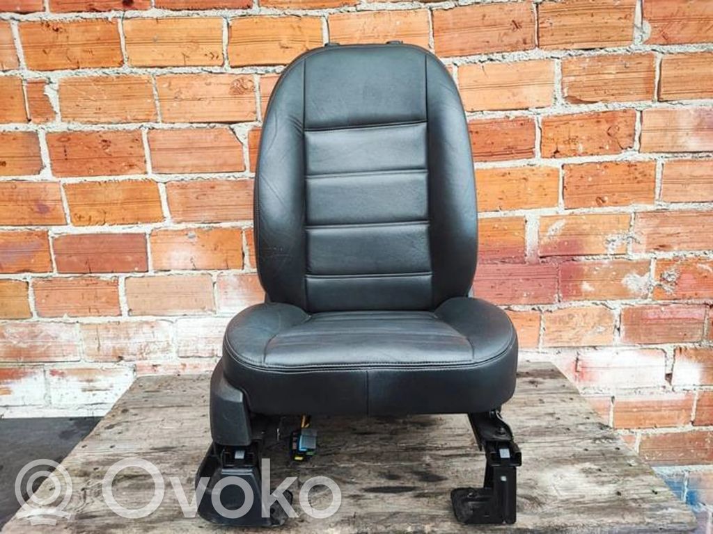 Etumatkustajan istuin