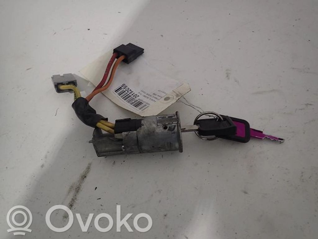 Renault 19 Ohjauspyörän lukitus 