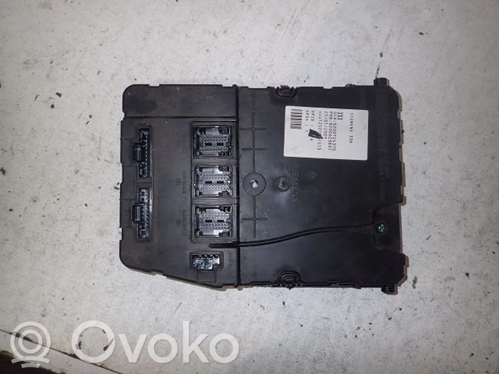 Renault Megane II Fuse module 
