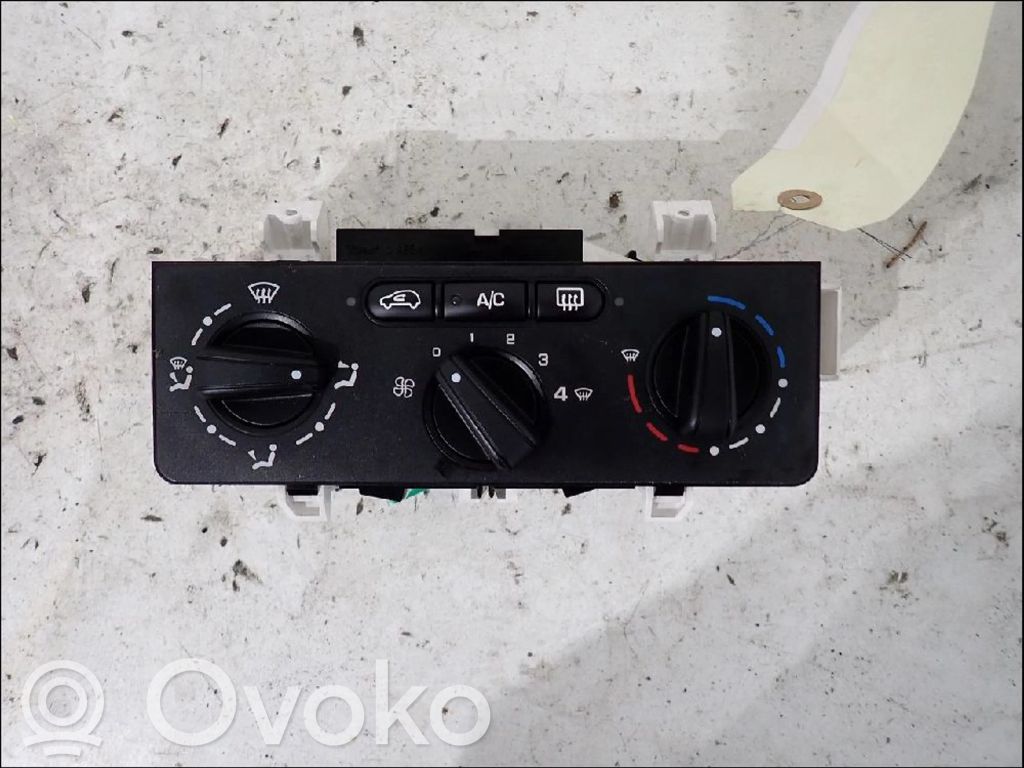 Peugeot 1007 Climate control unit 