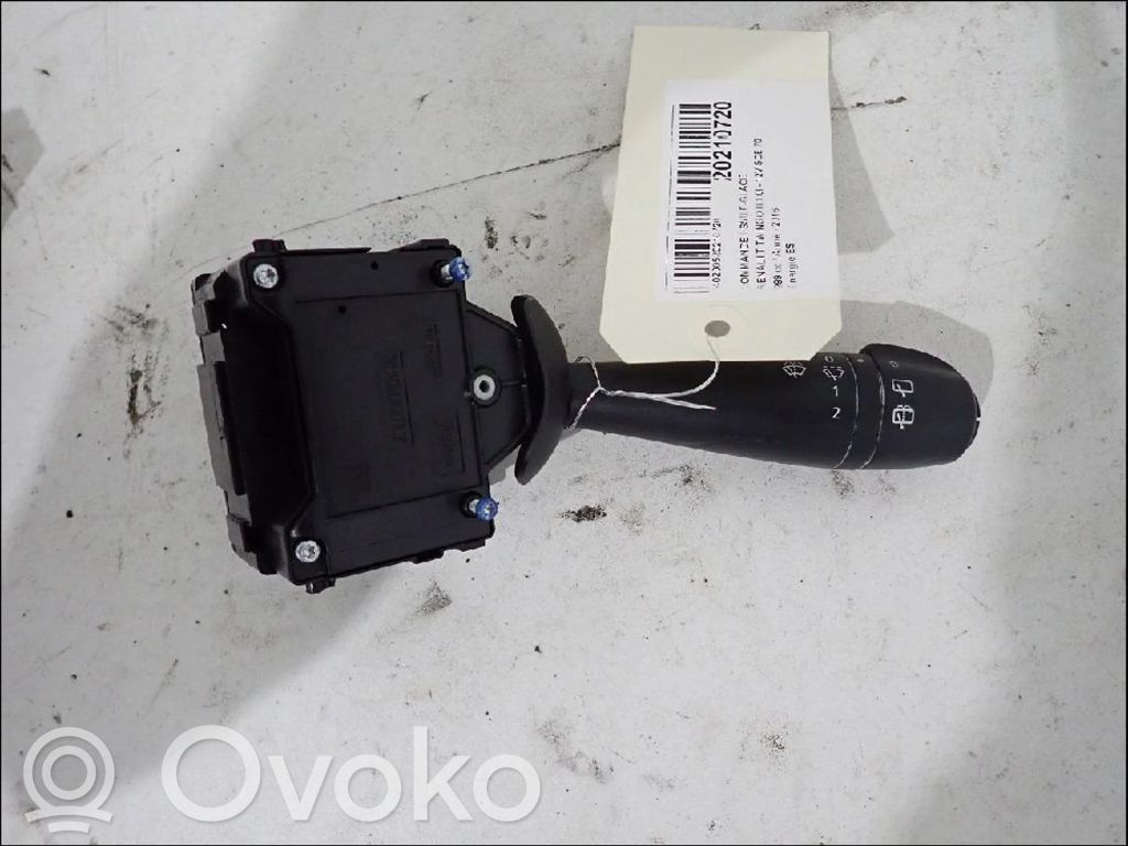 Renault Twingo III Valytuvų rankenėlė 