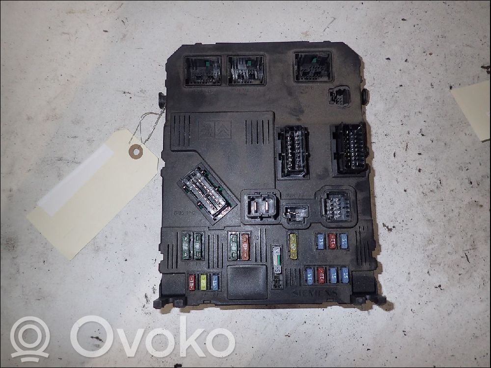 Citroen C3 Fuse module 