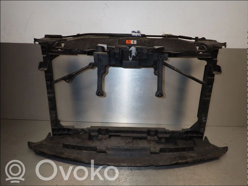 Mazda 6 Radiatoru panelis 