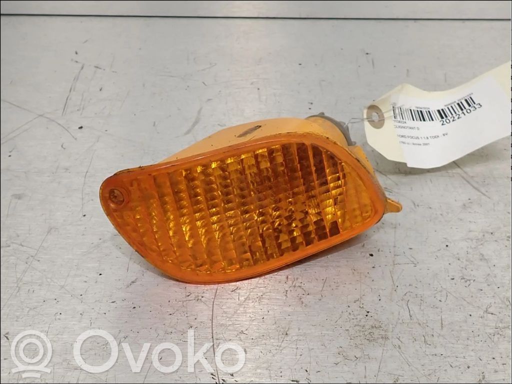Ford Focus Front indicator light 