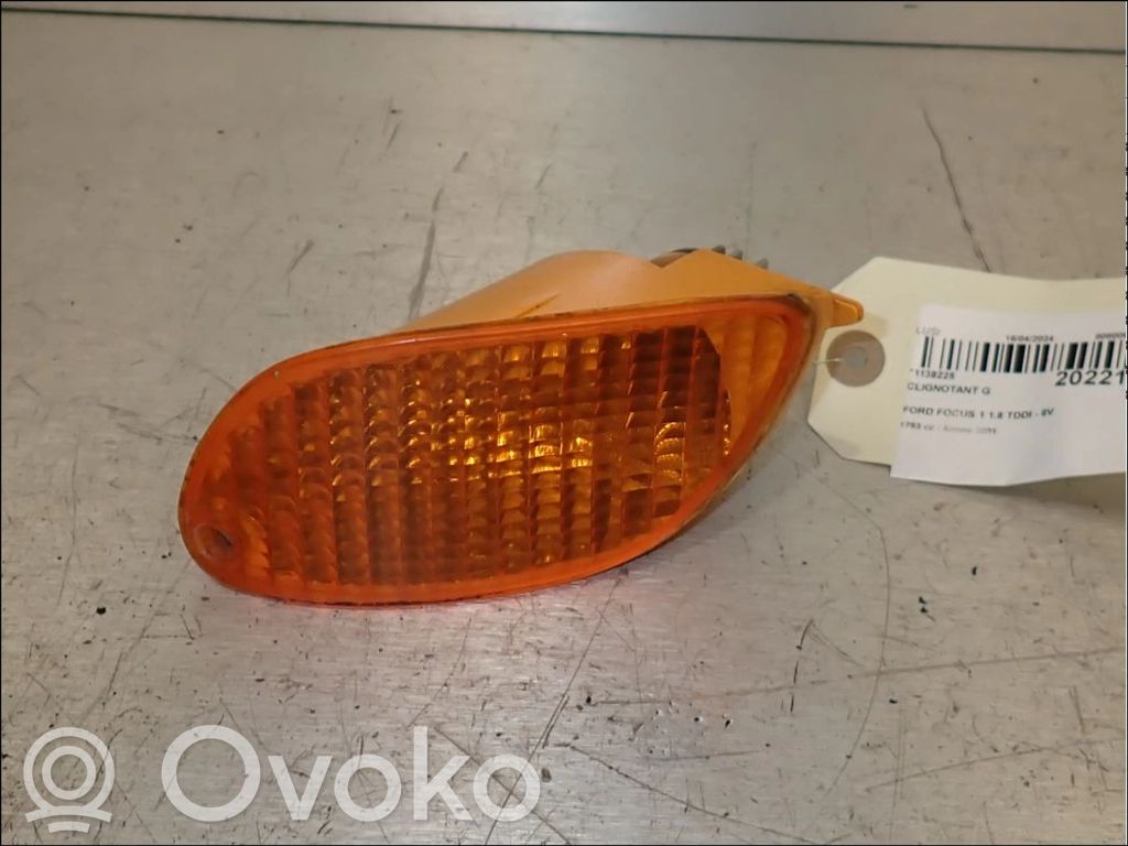 Ford Focus Front indicator light 