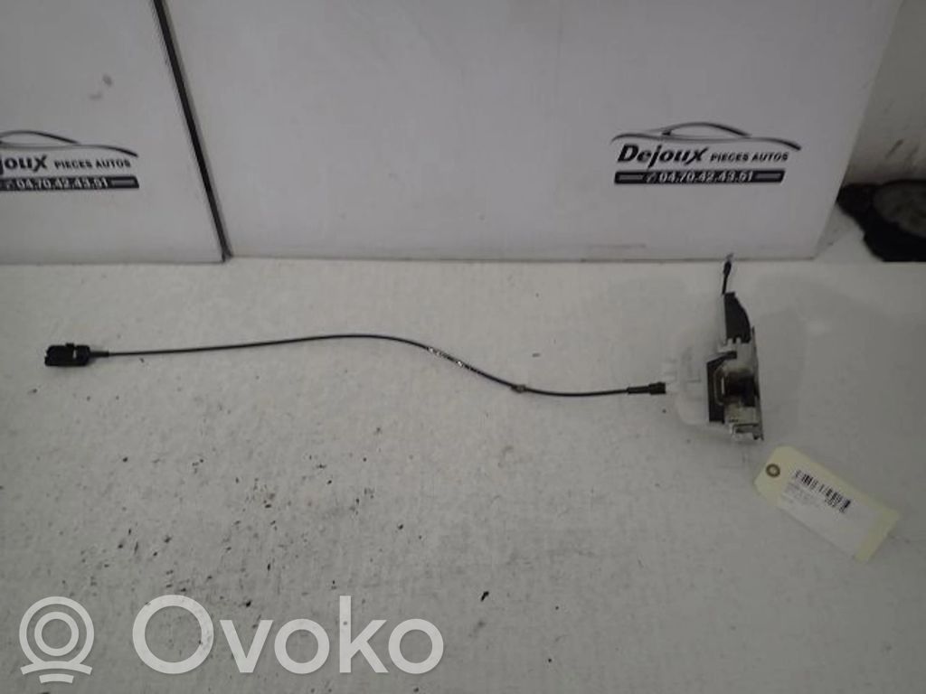 Renault Twingo II Priekšpusē slēdzene 
