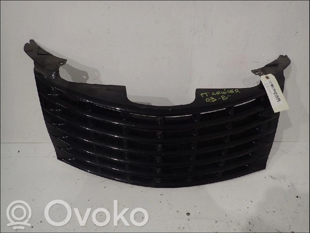 Chrysler PT Cruiser Front bumper upper radiator grill 