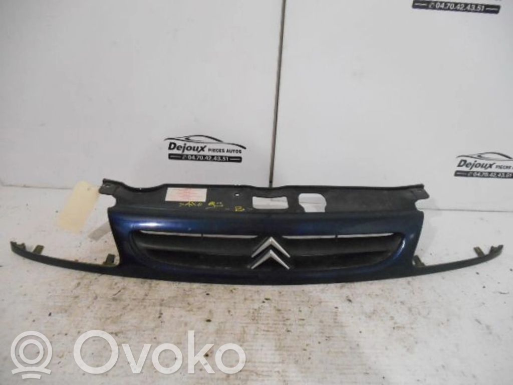 Citroen Saxo Etupuskurin ylempi jäähdytinsäleikkö 