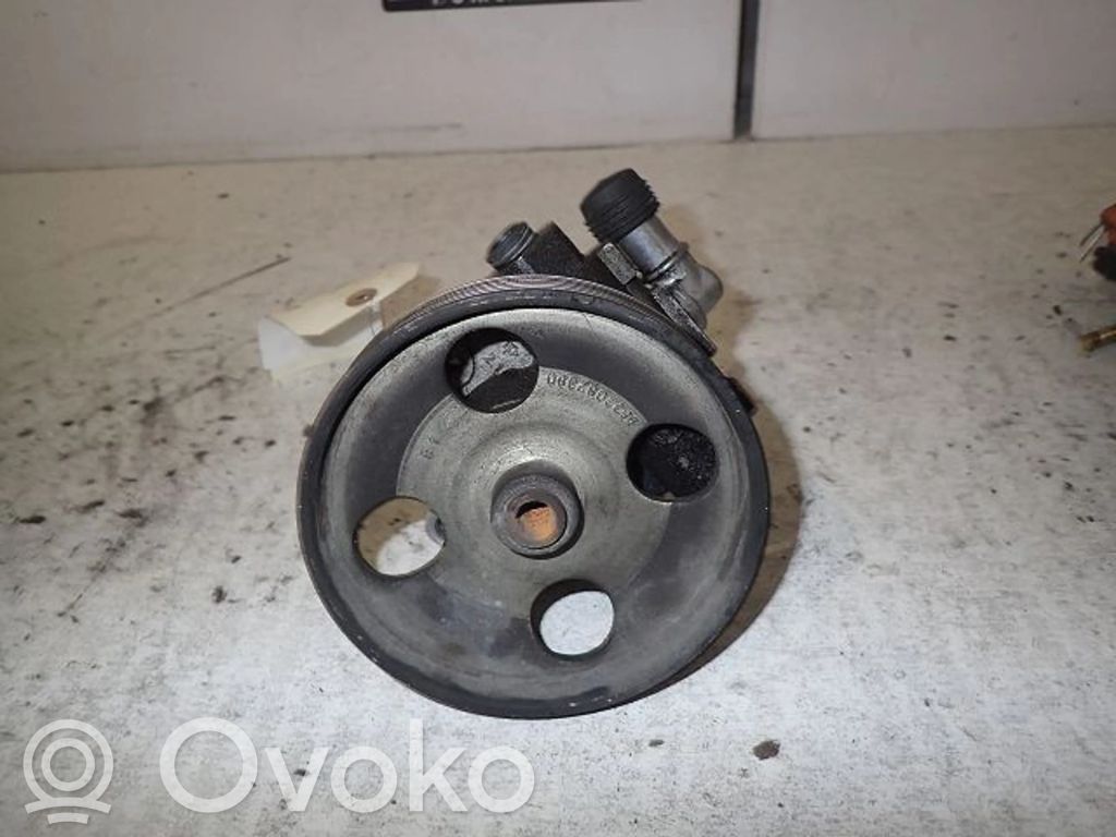 Citroen C8 Ohjaustehostimen pumppu 