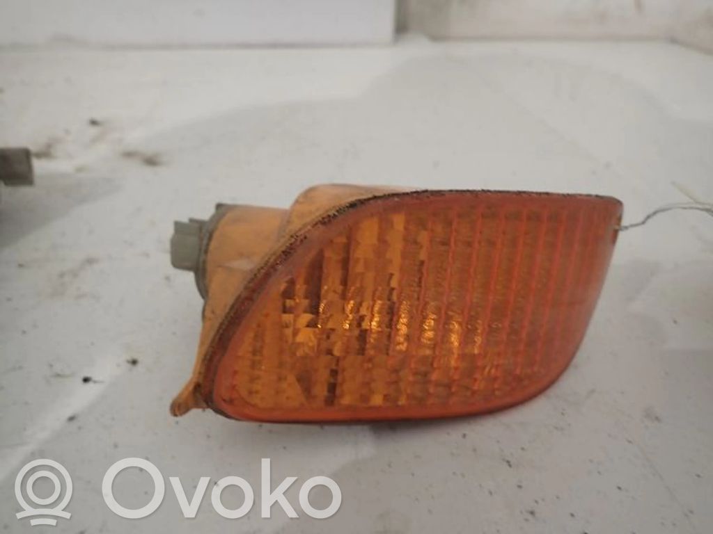 Ford Focus Front indicator light 