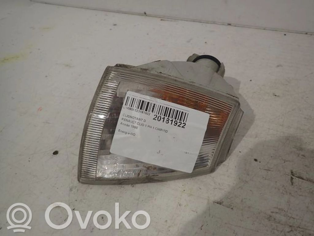 Renault Clio I Front indicator light 