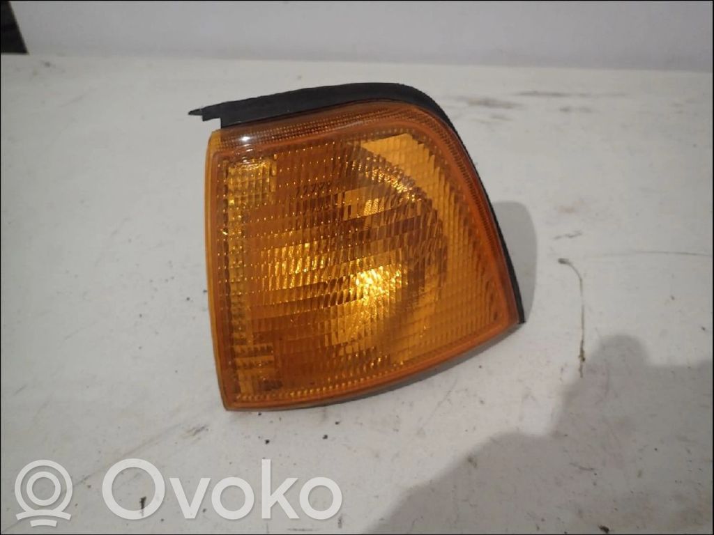 Front indicator light   893953049