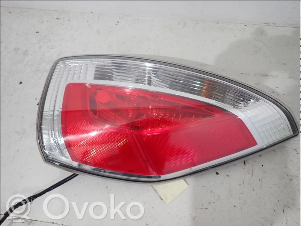Mazda 5 Galinis žibintas kėbule 