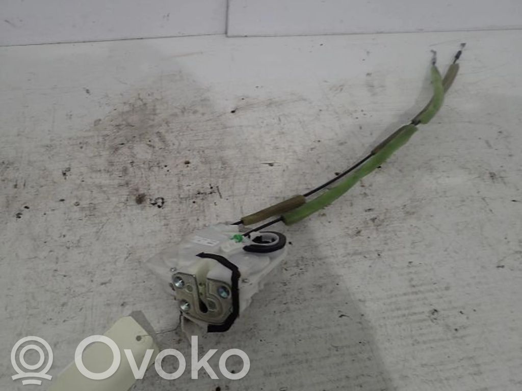 Mazda 3 I Front door lock 
