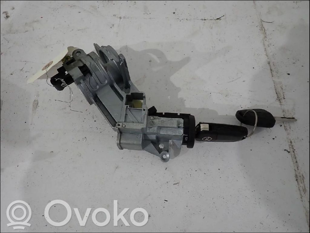 Opel Zafira B Vairo užraktas 