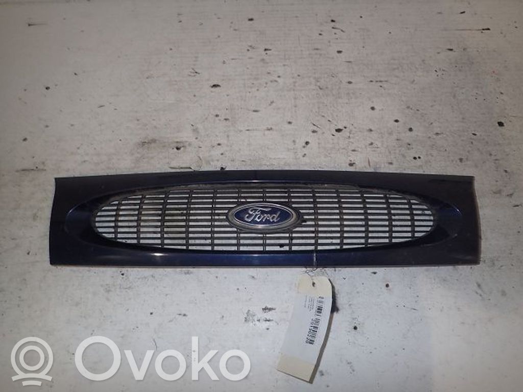 Ford Fiesta Etupuskurin ylempi jäähdytinsäleikkö 