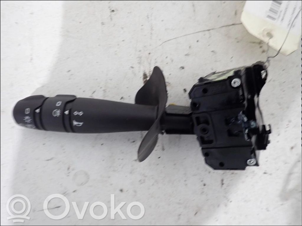 Dacia Logan I Indicator stalk 