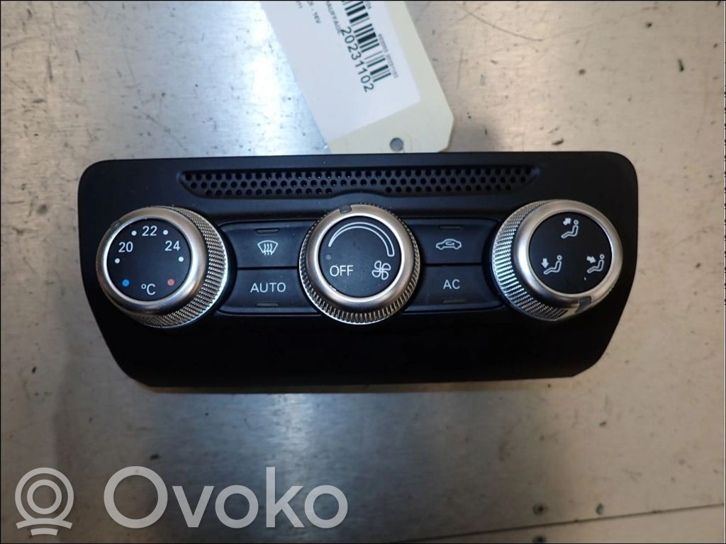 Audi A1 Climate control unit 