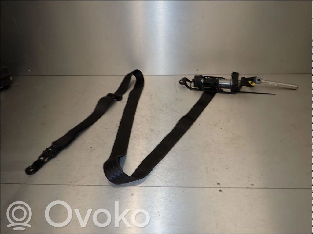 Volvo S60 Front seatbelt 
