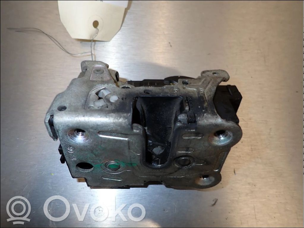 Renault Master II Front door lock 