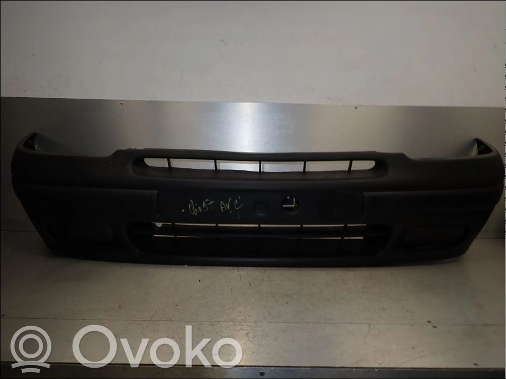 Renault Clio I Parachoques delantero 
