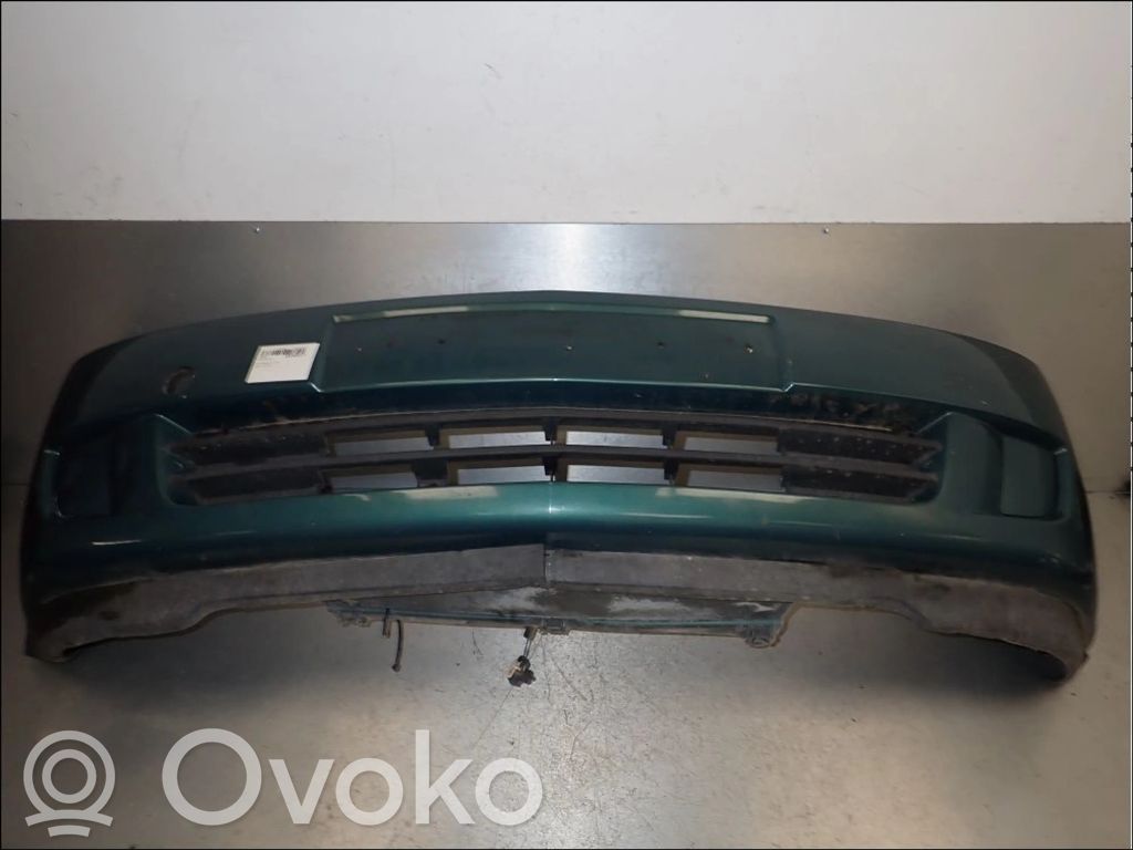 Opel Meriva A Parachoques delantero 