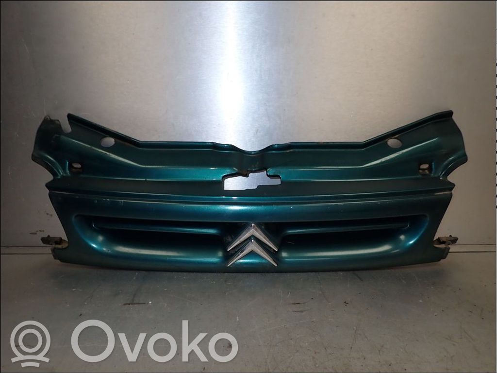 Citroen Berlingo Maskownica / Grill / Atrapa górna chłodnicy 