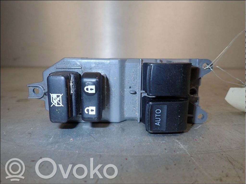 Toyota Yaris Interruptor del elevalunas eléctrico 