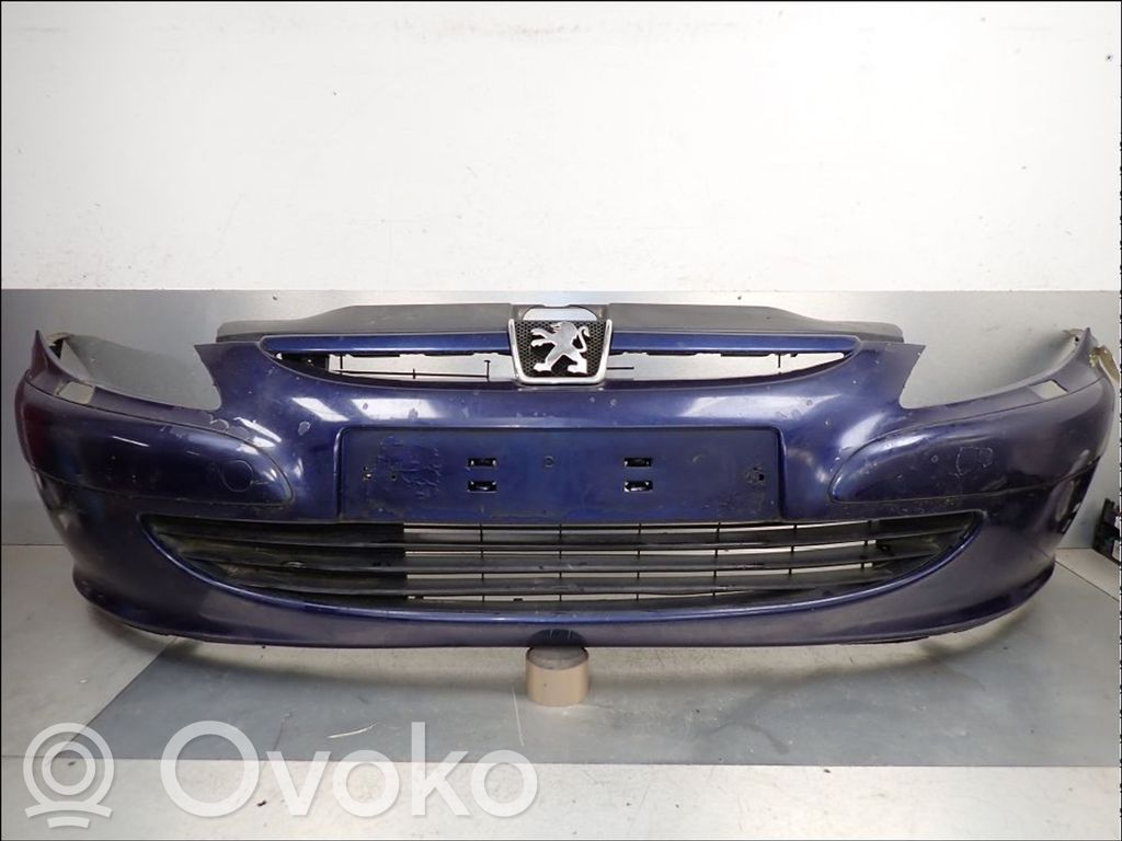 Peugeot 307 Parachoques delantero 