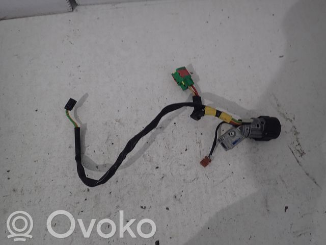 Peugeot 1007 Vairo užraktas 