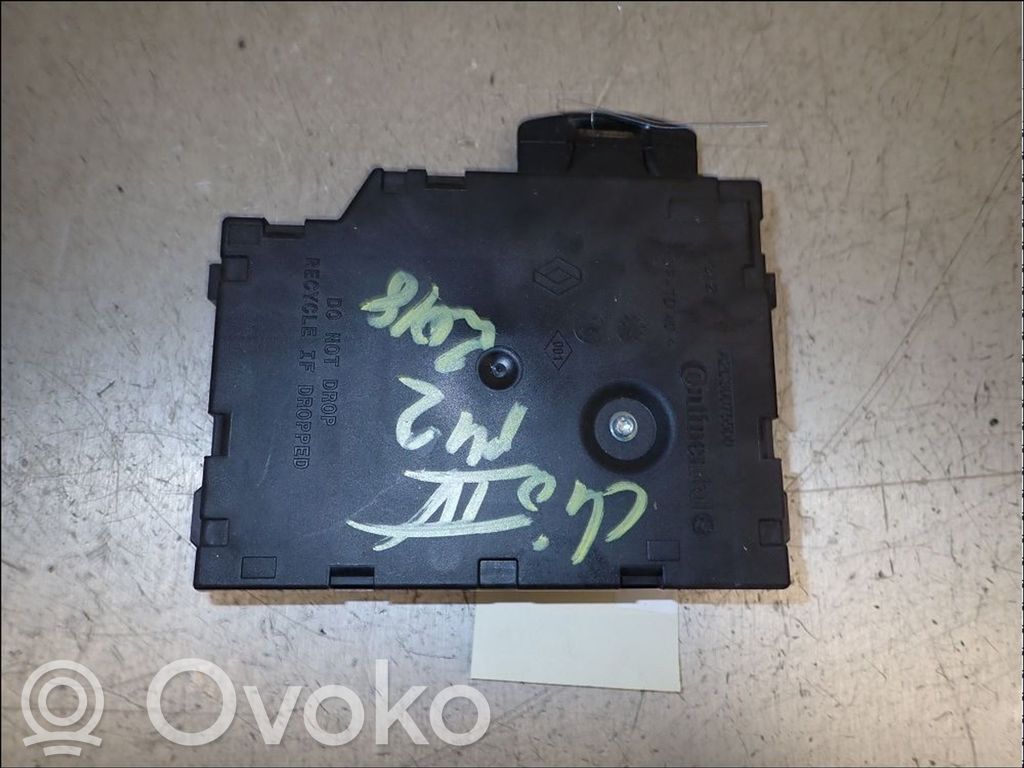 Renault Clio IV Ignition key card reader 