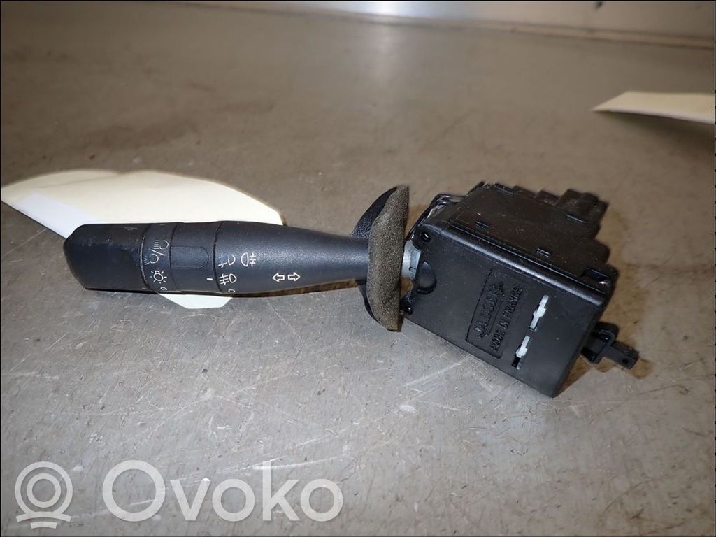 Peugeot 206 CC Palanca de intermitentes 