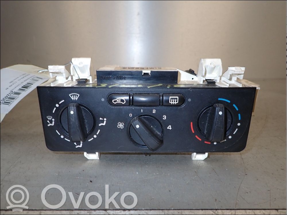 Citroen C3 Climate control unit 