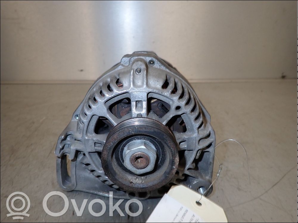 Renault Clio I Generatorius 