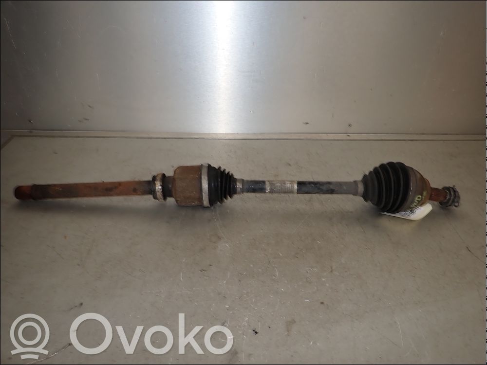 Citroen C4 Cactus Etuvetoakseli 