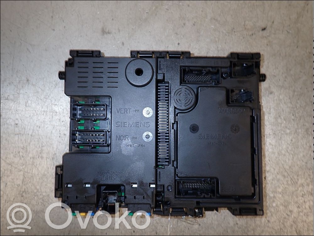 Peugeot 206 Fuse module 