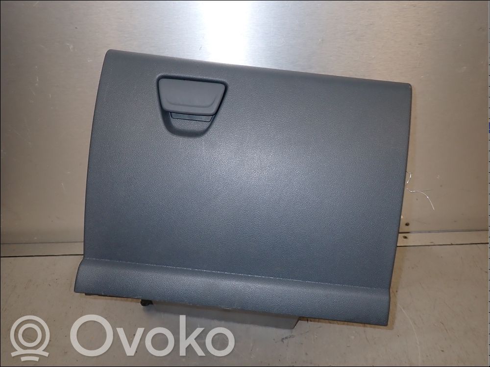 Ford C-MAX II Glove box 