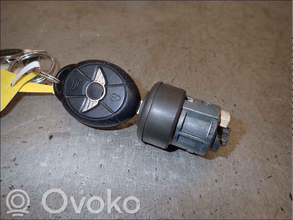 Mini One - Cooper R50 - 53 Ohjauspyörän lukitus 