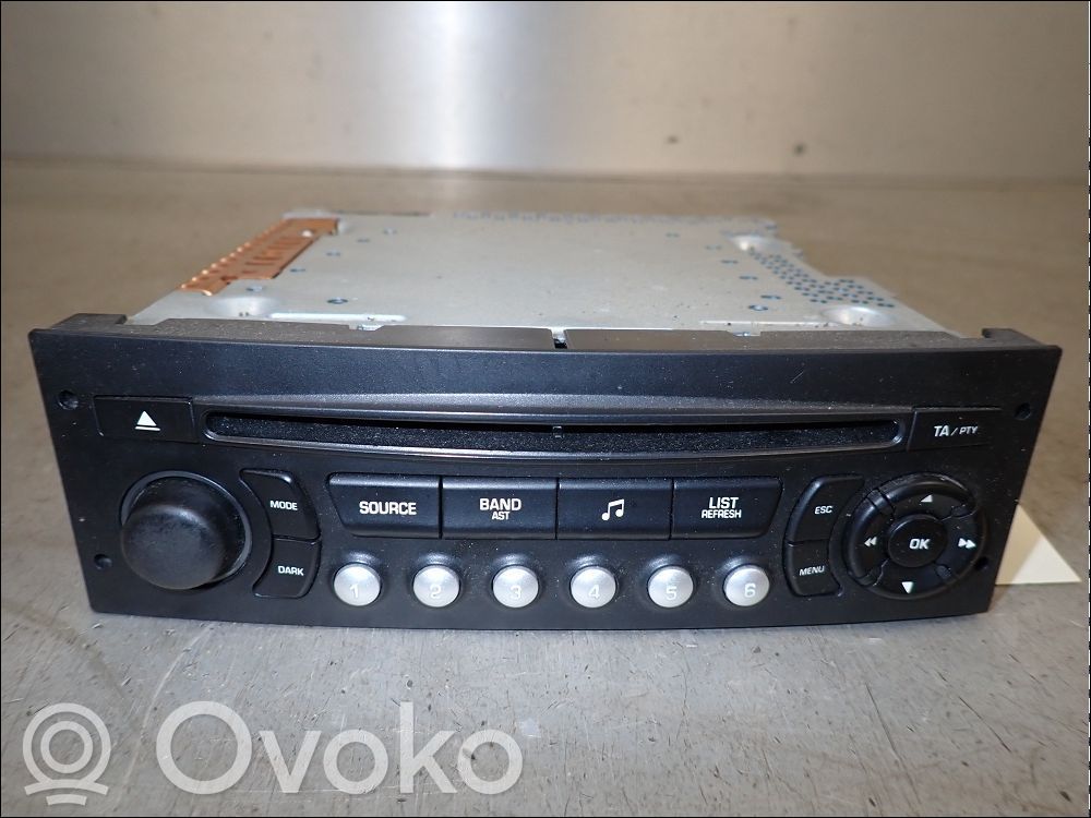 Panel / Radioodtwarzacz CD/DVD/GPS   6564L7