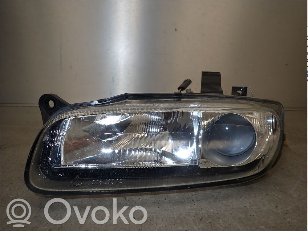 Mazda 323 Phare frontale 