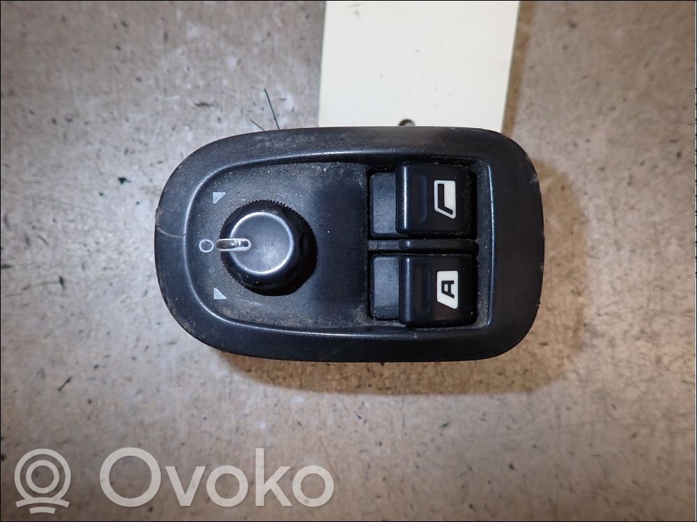 Peugeot 306 Electric window control switch 