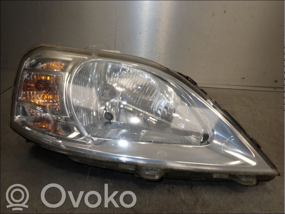 Dacia Logan I Headlight/headlamp 