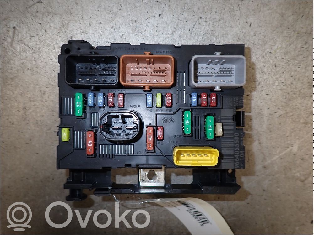 Peugeot 207 Fuse module 