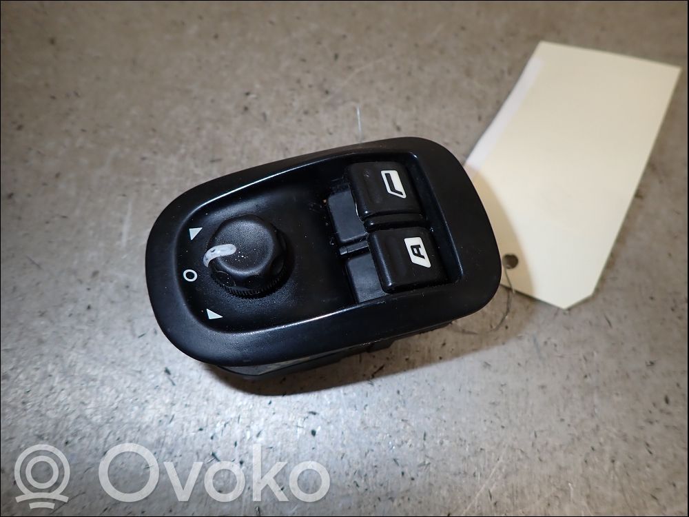 Peugeot Expert Electric window control switch 