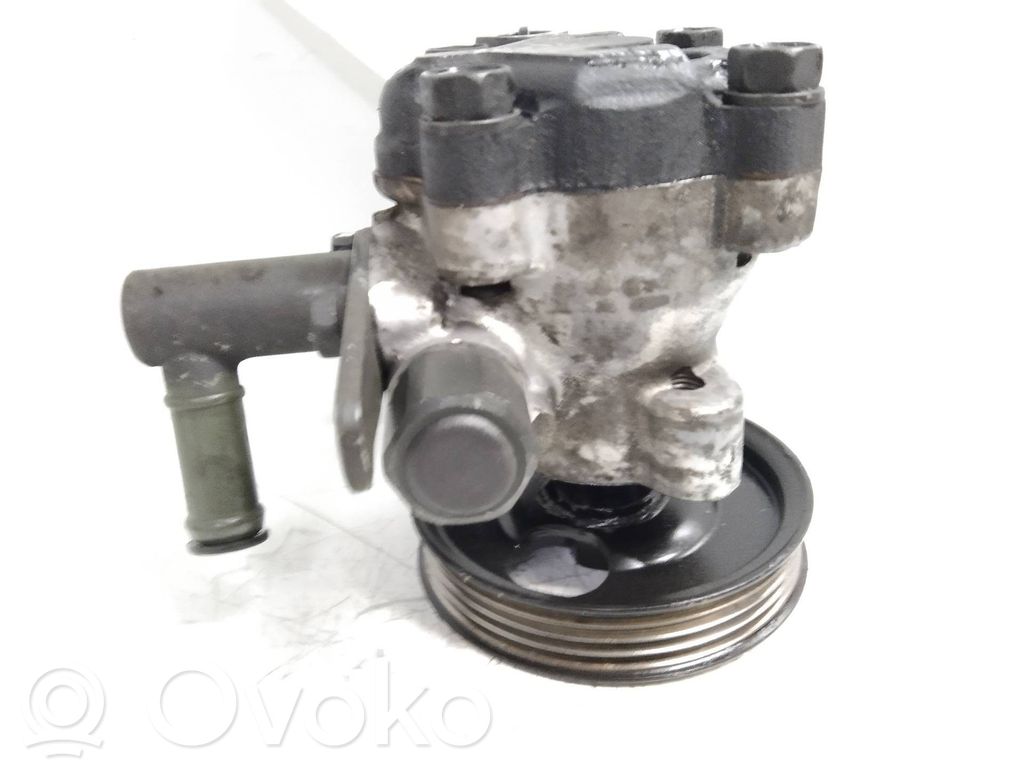 Ohjaustehostimen pumppu   5711025000