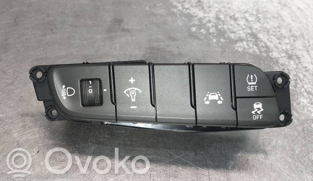 Hyundai i30 Otros interruptores/perillas/selectores 