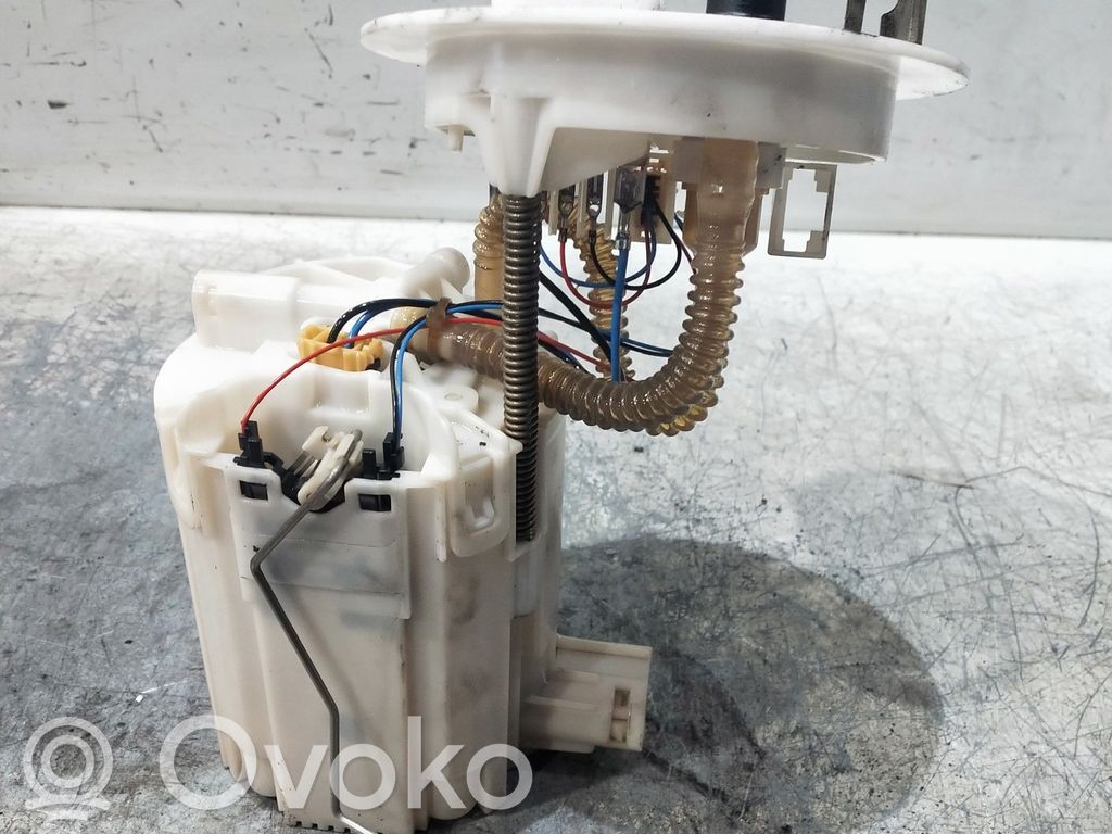 Bomba interna de combustible   8K0919050H,0580205001