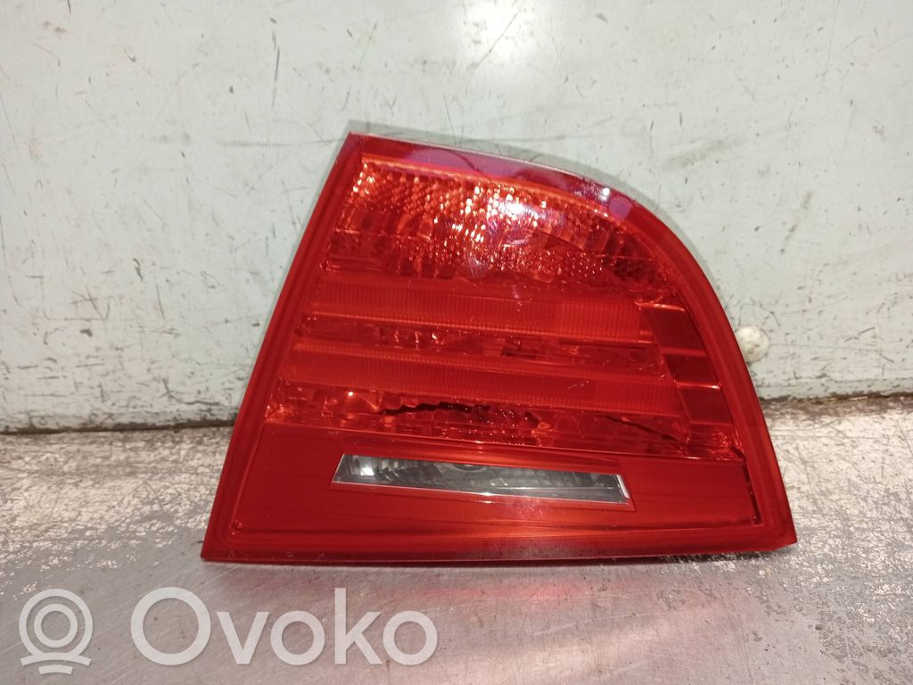 Tailgate rear/tail lights   4871734
