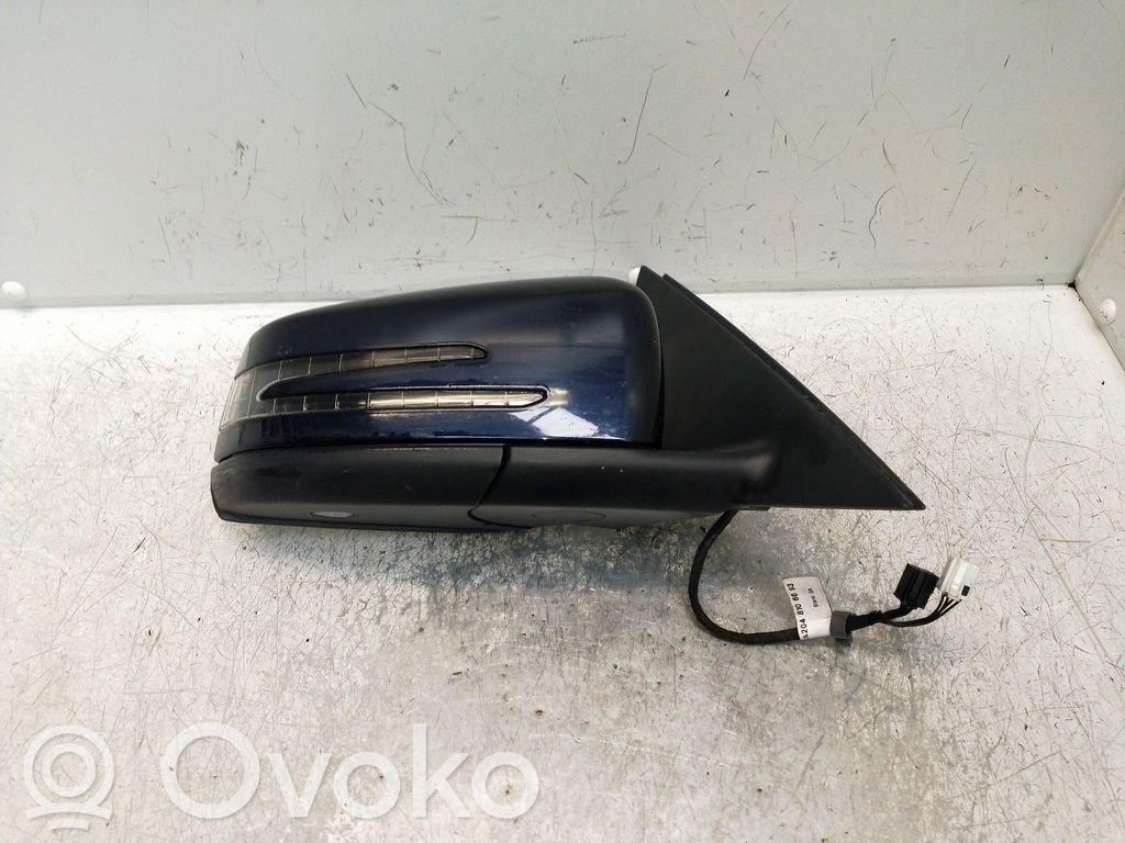 Mercedes-Benz C W204 Front door electric wing mirror 