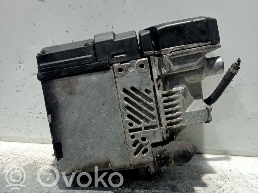 Volkswagen Touareg I Webasto auxiliary heater other parts 